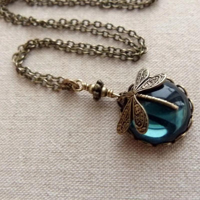 Beautiful Vintage Dragonfly Necklace with Bonus Earrings – Limited Time Offer