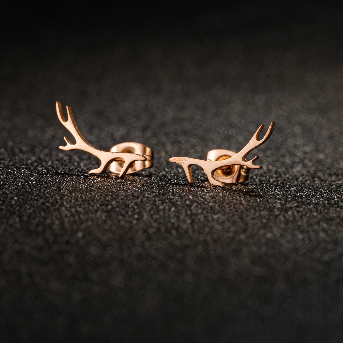 1 Pair Trendy Cute Deer Horn Stud Earrings Stainless Steel Antler Earing for Women Small Animal Earings Fashion Jewelry Xmas