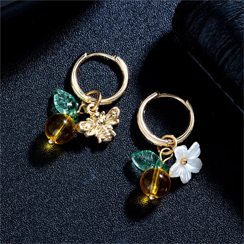 Fashionable Orange Fake Fruit Honey Bee Hoop Earring for Women Elegant Floral Earrings Suitable for Wearing Jewelry Gifts