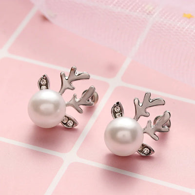 1Pair Women Elegant Xmas Reindeer Ear Stud Fashion Christmas Pearl Deer Earrings Ear Stud Women Girls' Jewelry Hot Sale