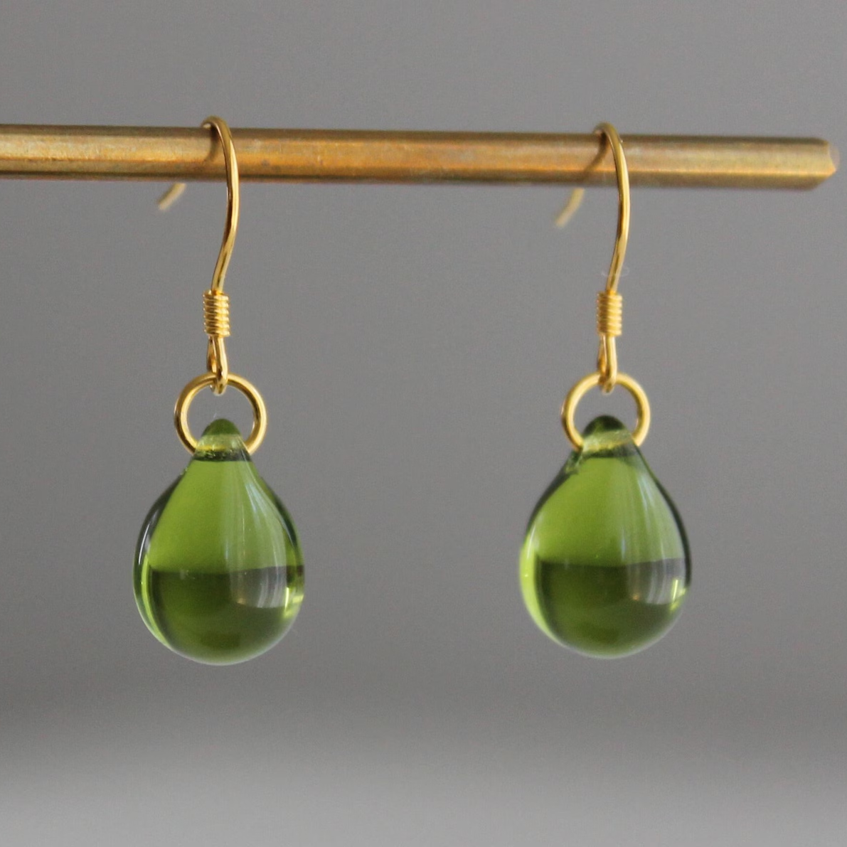 Vintage Green Bright Drop Gold Earrings